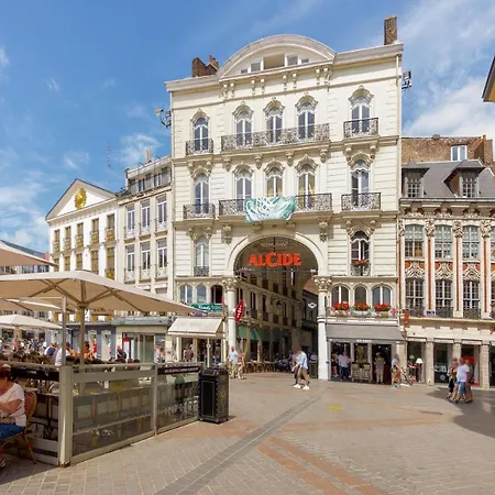 Nocnoc - Le Retro, Grand Place Apartment